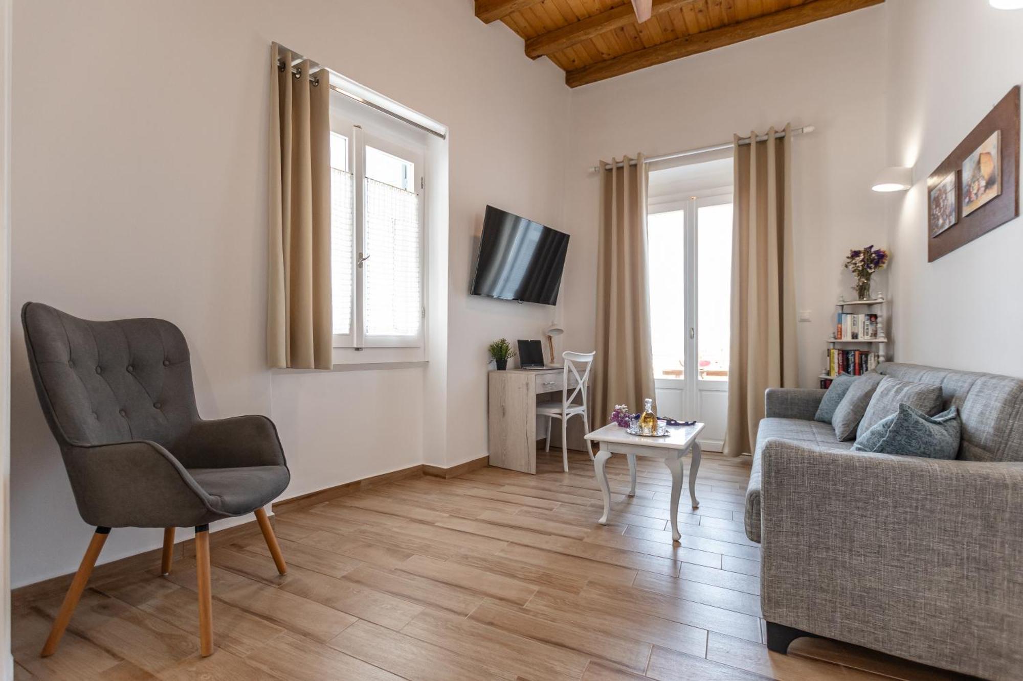 Venetian Suites III Naxos City ภายนอก รูปภาพ